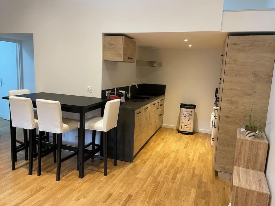 Appartement Atypique Et Fraichement Renove Saint-Vallier  Kültér fotó